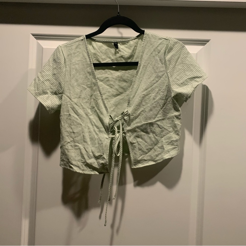 Gingham tie cropped shirt by zaful size 4